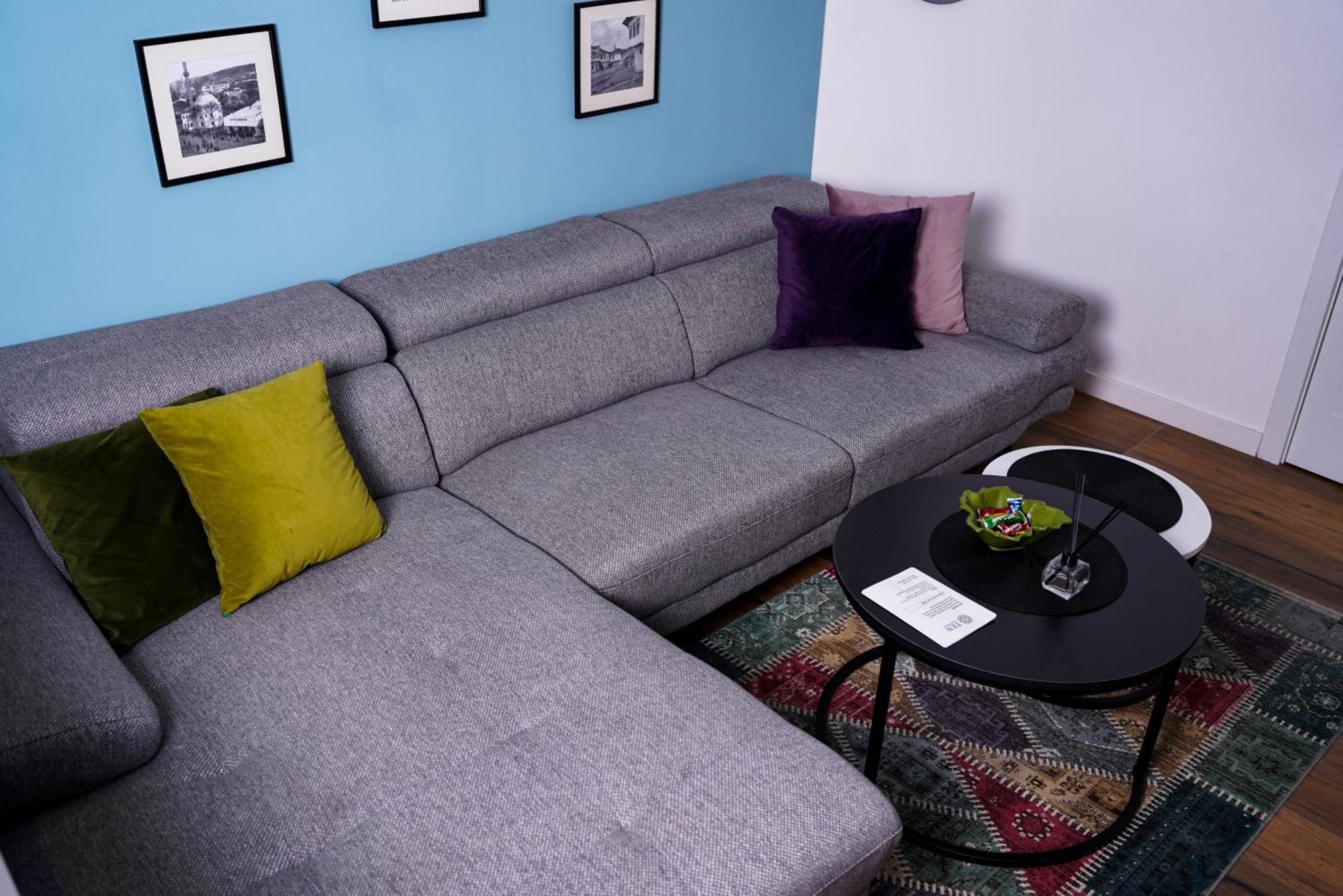 Ten Guest House Pristina Esterno foto