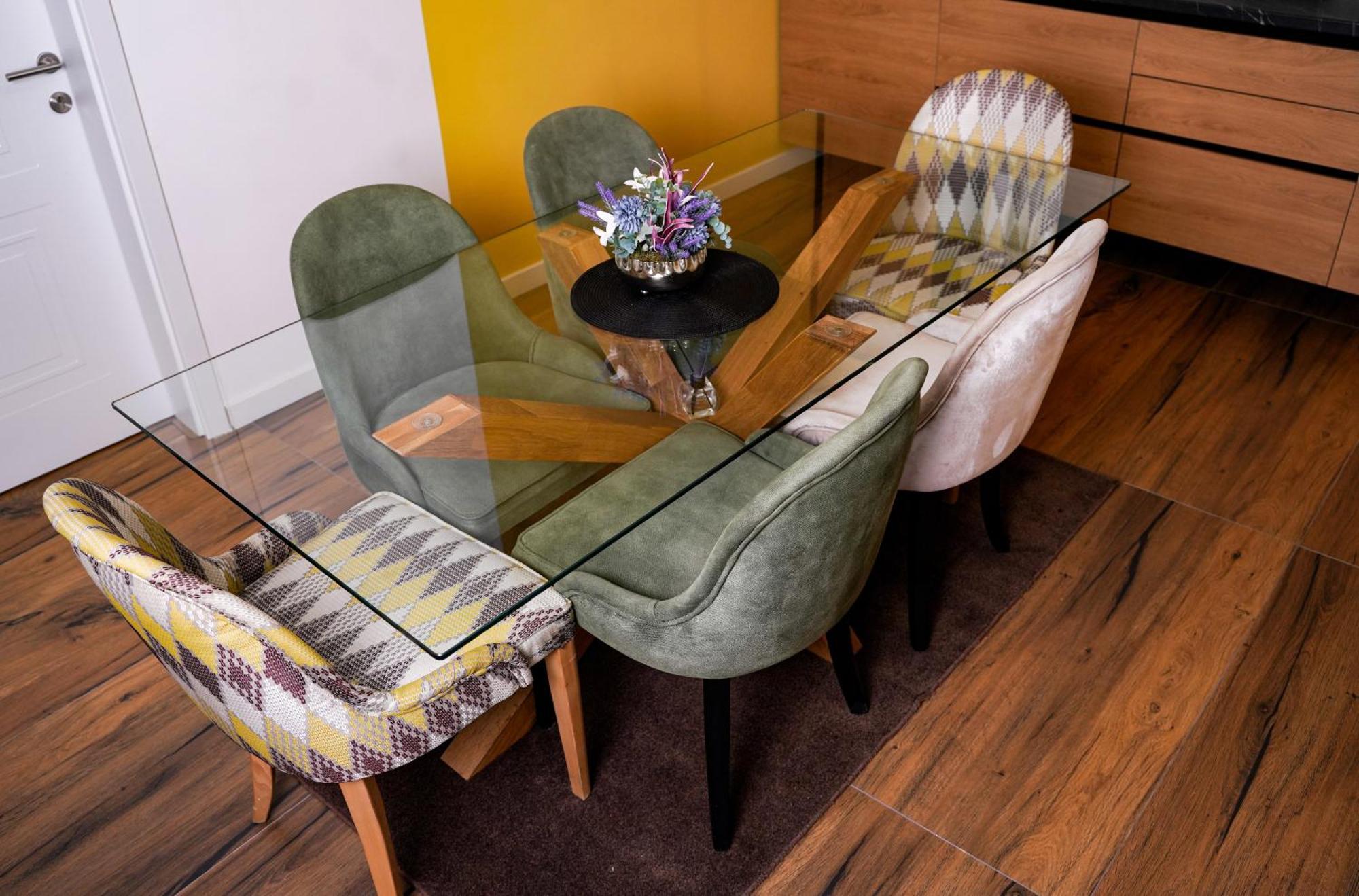 Ten Guest House Pristina Esterno foto